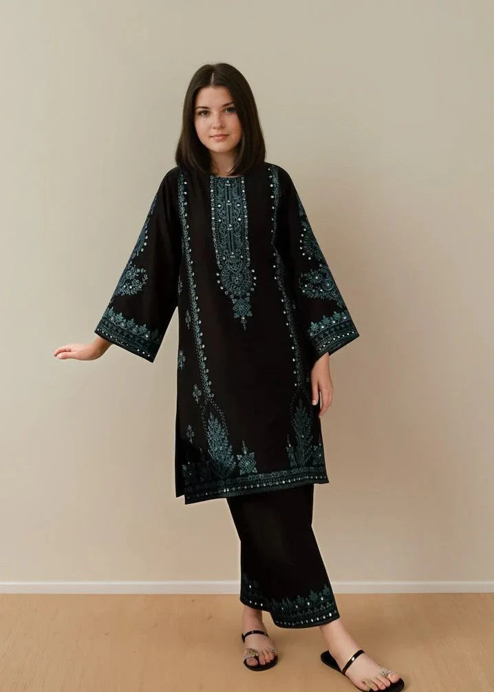 kaamla 2PC-Embroidered-Haveli