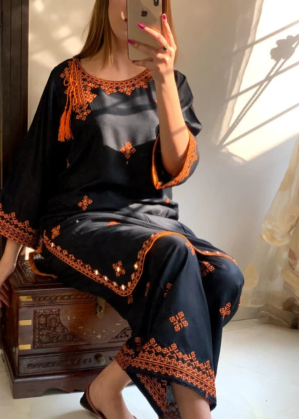 Biya(Black) 2PC-Embroidered-Haveli