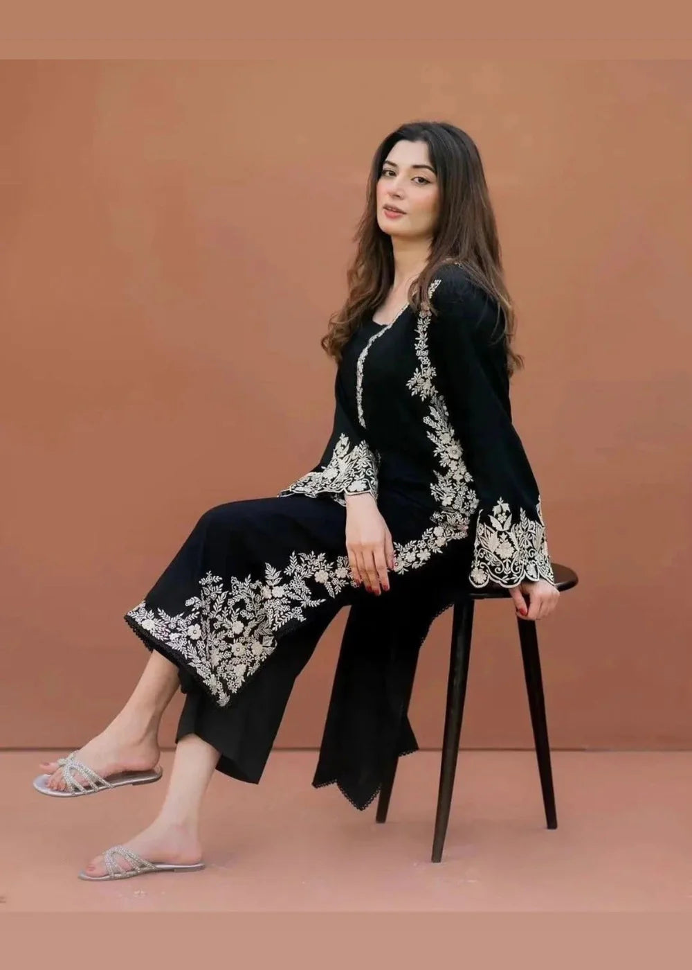 Black Eyed 2PC-Embroidered-Haveli