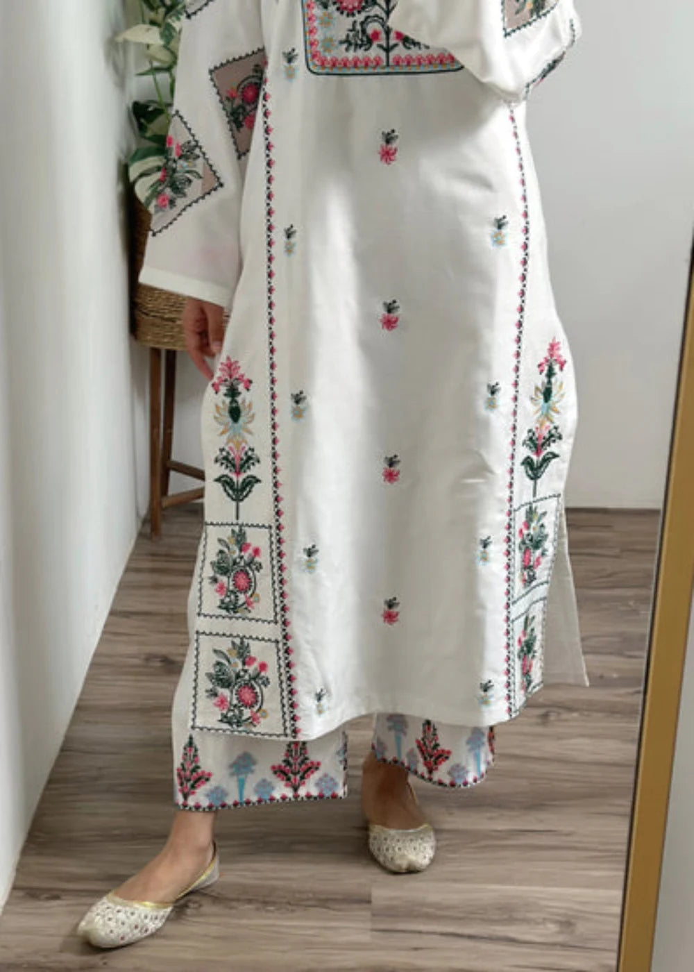 Naz 2PC-Embroidered-Haveli