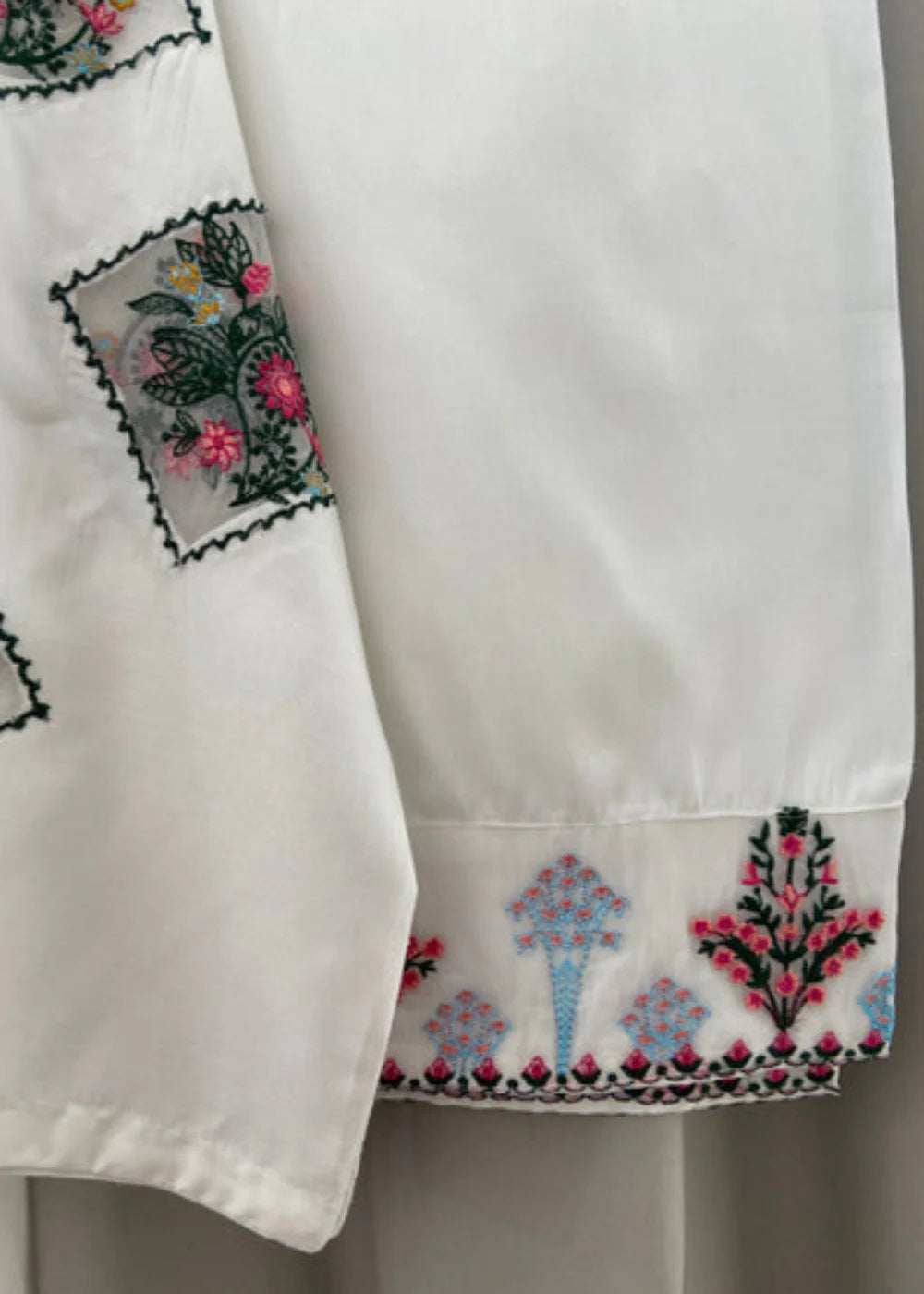 Naz 2PC-Embroidered-Haveli