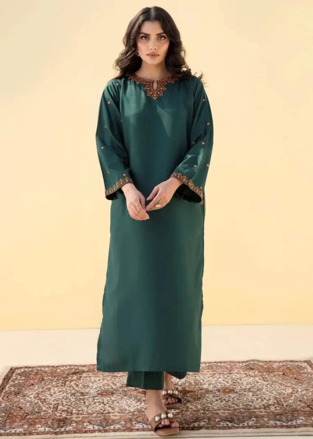 Sara (pocket) 2PC-Embroidered-Haveli