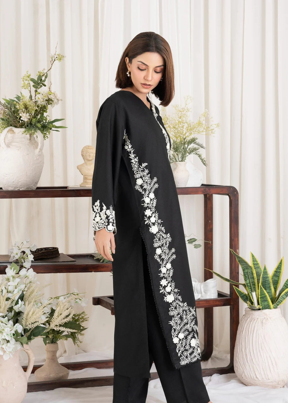 Black Eyed 2PC-Embroidered-Haveli