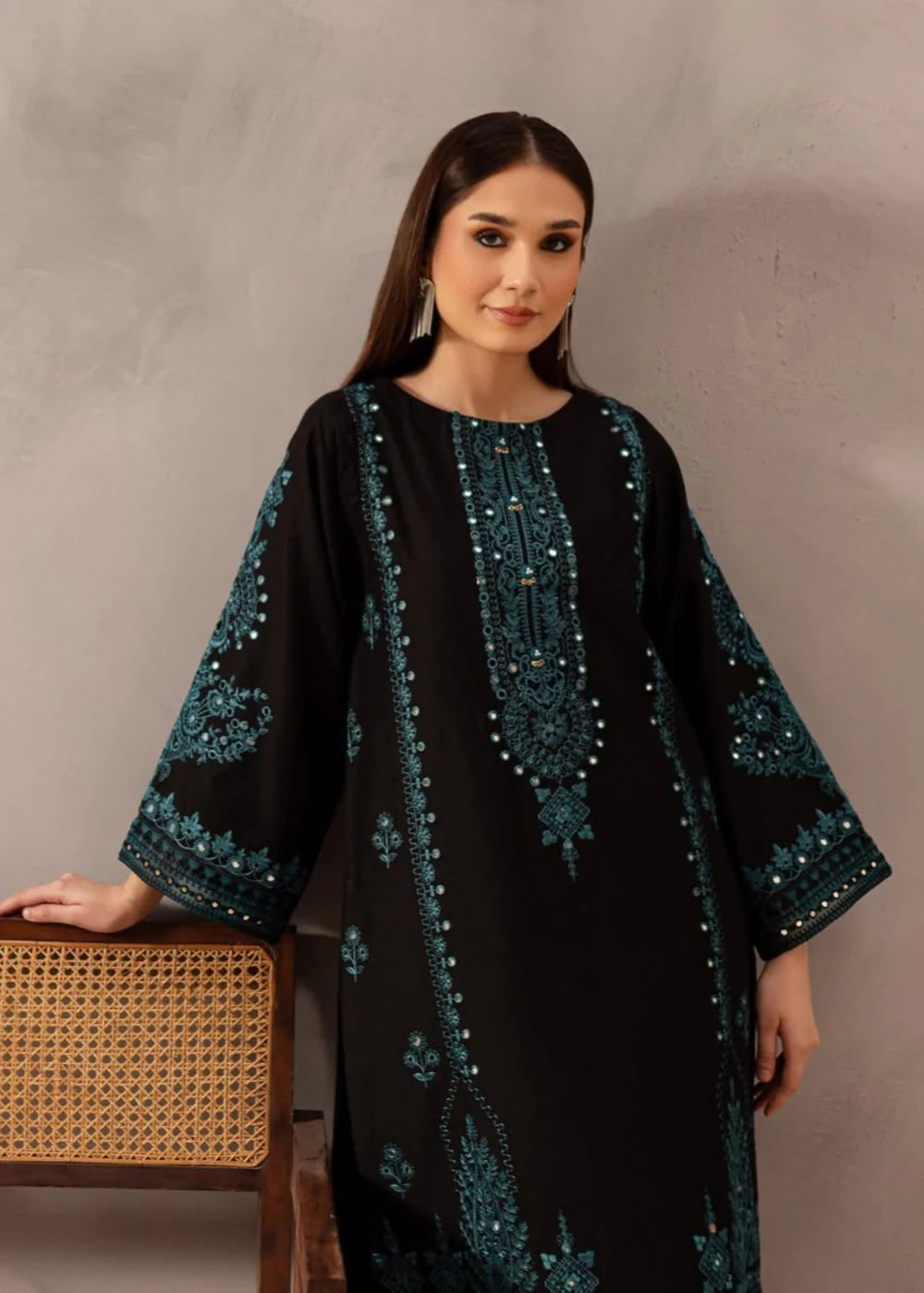 kaira 2PC-Embroidered-Haveli