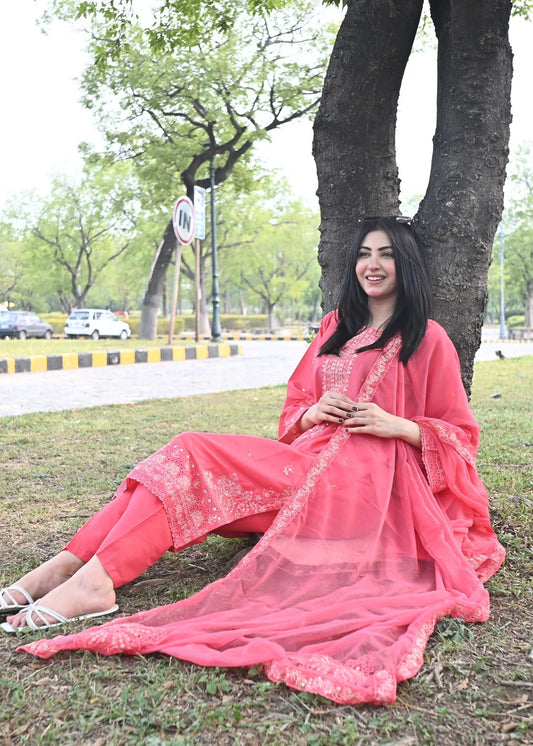 Minahil 3PC-Embroidered-Haveli