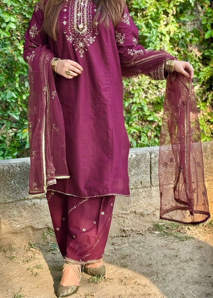 Mayal 3PC-Embroidered-Haveli