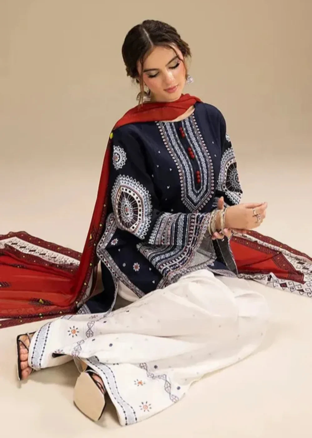 Roha  3PC-Embroidered -Haveli