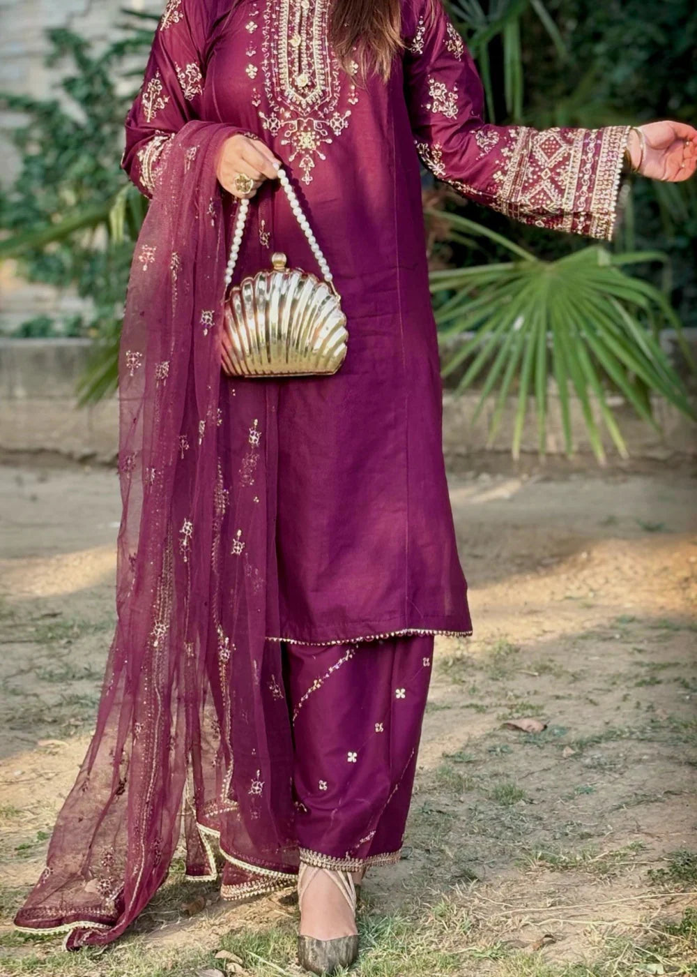 Mayal 3PC-Embroidered-Haveli