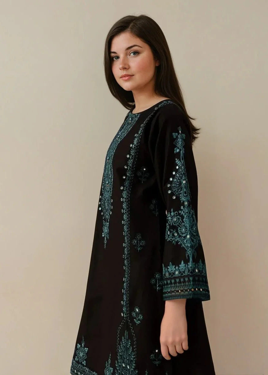 kaamla 2PC-Embroidered-Haveli