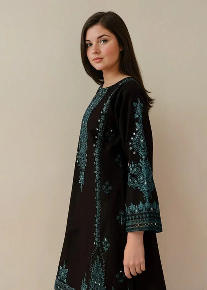 kaamla 2PC-Embroidered-Haveli