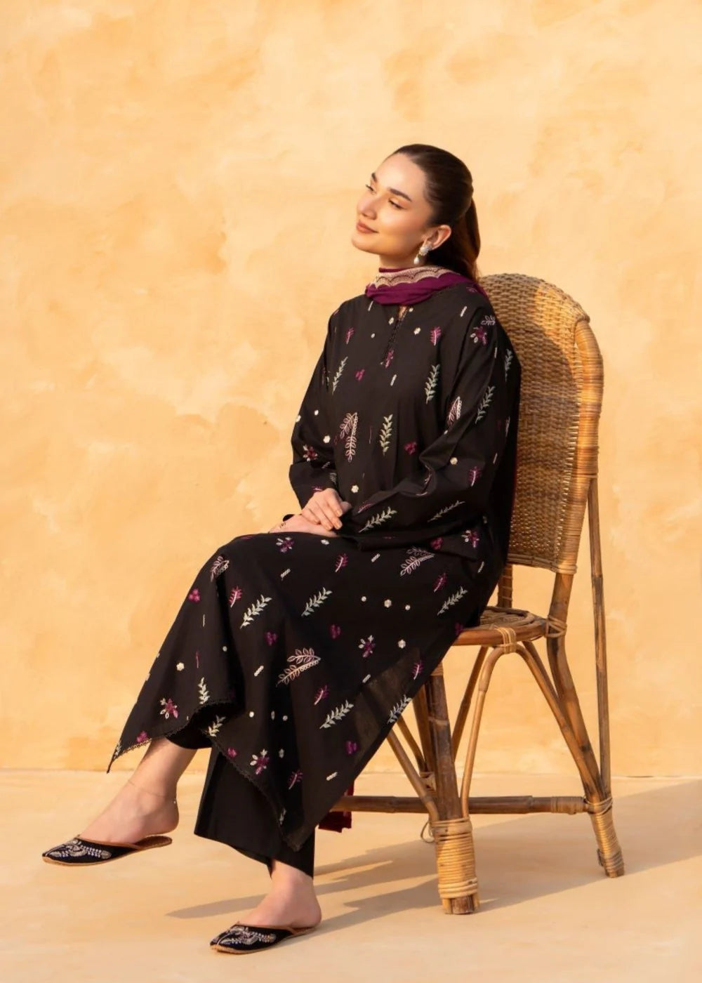 Diana 3PC-Embroidered-Haveli