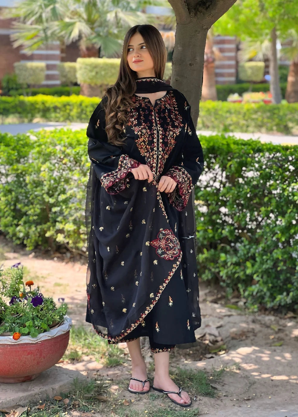 Parsa  3PC-Embroidered-Haveli
